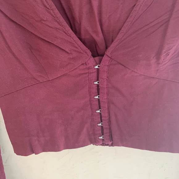 WILD FABLE CROP - Picture 2 of 4